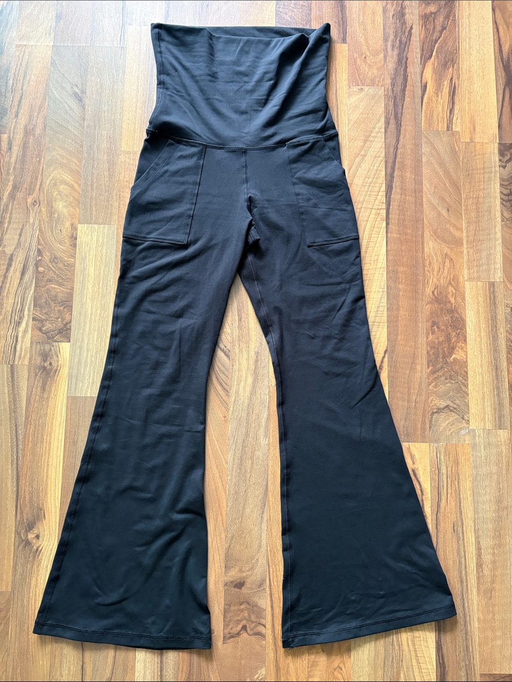 aerie Woman’s Black High-Rise Flare Yoga Pants Size S - Picture 1 of 15